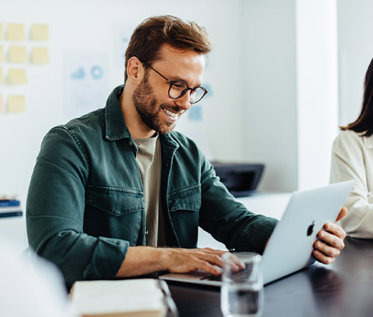 Government employees uses Docs On tap as his document management system as his distribution solution